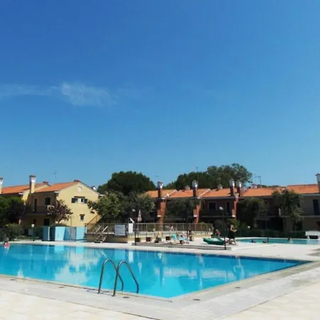 Relaxing For Families In * ביביונה