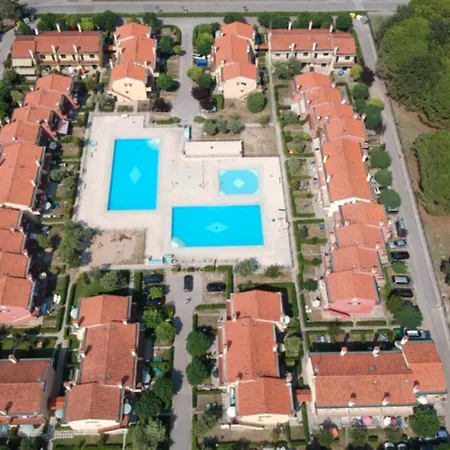 Apartment Private Garden And 3 Shared Pools In 4