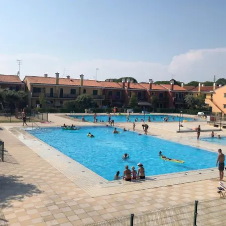 Private Garden And 3 Shared Pools In 4 Apartment *